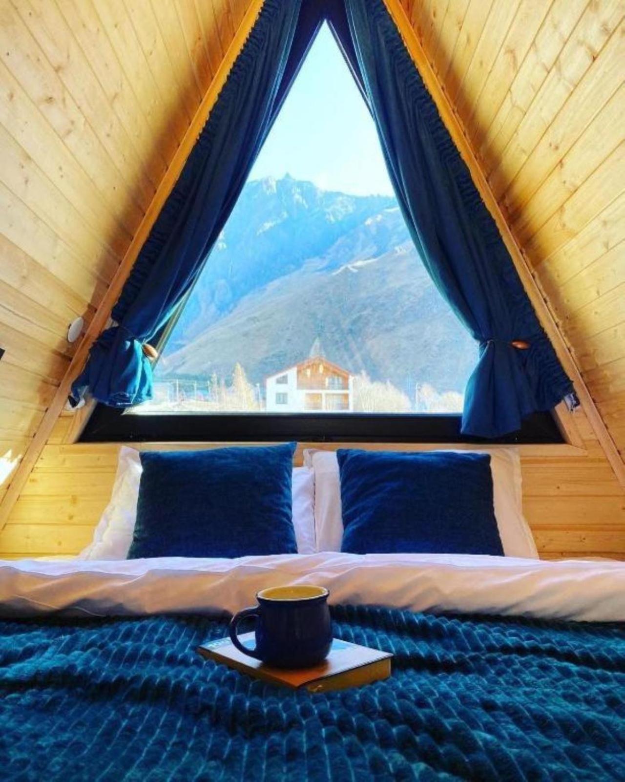 Pyramid Kazbegi Hotel Buitenkant foto